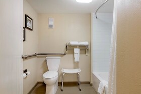 Comfort Inn & Suites Airport
