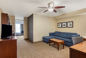 Comfort Inn & Suites Airport