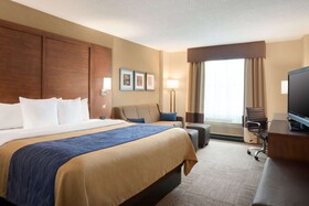 Comfort Inn & Suites Presidential