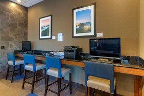 Comfort Inn & Suites Presidential