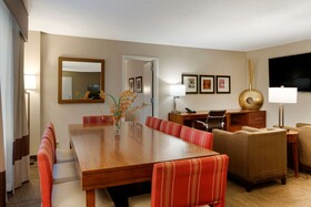 Comfort Inn & Suites Presidential