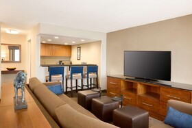 Comfort Inn & Suites Presidential