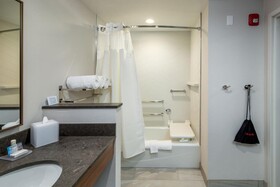 Fairfield Inn & Suites Little Rock Airport