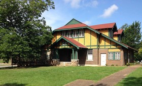HI Little Rock Firehouse Hostel & Museum