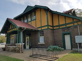 HI Little Rock Firehouse Hostel & Museum