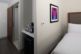 Holiday Inn Express and Suites Little Rock Downtown, an IHG Hotel