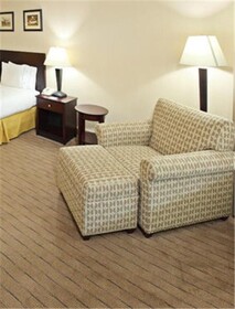 Holiday Inn Express Little Rock-Airport