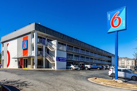 Motel 6 Little Rock, AR - West