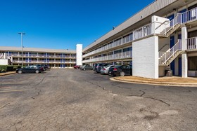Motel 6 Little Rock, AR - West