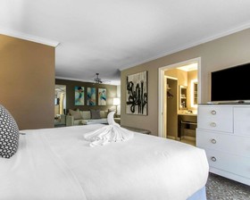 The Burgundy Hotel, Tapestry Collection by Hilton