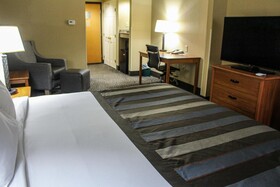 Wingate by Wyndham Little Rock