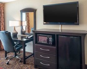 Quality Inn Magnolia