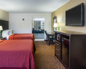 Quality Inn Magnolia