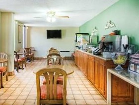 Super 8 by Wyndham Malvern