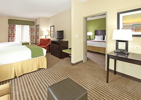 Holiday Inn Express & Suites Maumelle - Little Rock NW