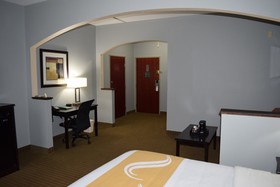 Quality Suites Maumelle - Little Rock NW