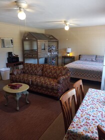 Cedar Falls Lodge