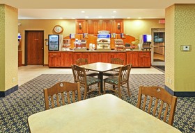 Holiday Inn Express & Suites Mountain Home