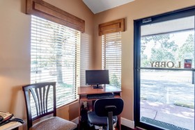 The Parkwood Inn & Suites