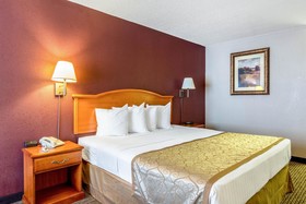 The Parkwood Inn & Suites