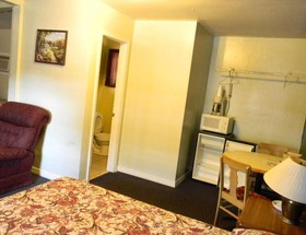 Little Shamrock Motel