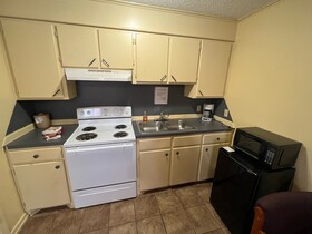 Yellow Diamond Inn