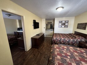 Yellow Diamond Inn
