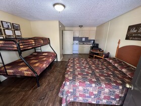 Yellow Diamond Inn