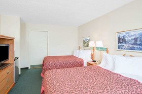 Days Inn by Wyndham Newport