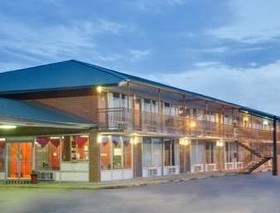 Days Inn by Wyndham Newport