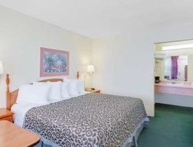 Days Inn by Wyndham Newport