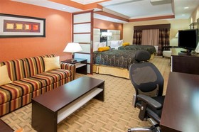 Best Western Plus JFK Inn & Suites