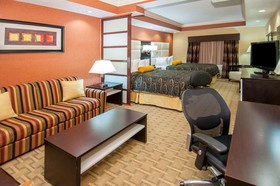 Best Western Plus JFK Inn & Suites