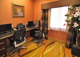 Best Western Plus JFK Inn & Suites