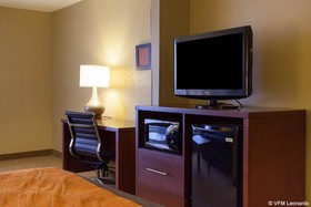 Quality Inn & Suites I-40 East