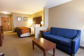 Quality Inn & Suites I-40 East
