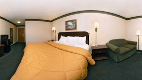 Quality Inn & Suites I-40 East