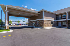 Econo Lodge Inn & Suites North Little Rock near Riverfront