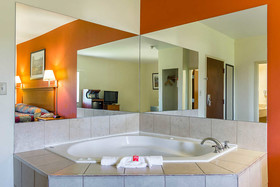 Econo Lodge Inn & Suites Pritchard Road North Little Rock