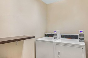 La Quinta Inn & Suites by Wyndham N Little Rock-McCain Mall