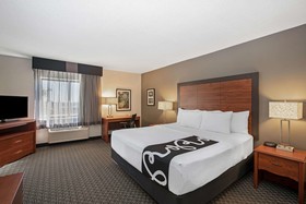 La Quinta Inn & Suites by Wyndham N Little Rock-McCain Mall