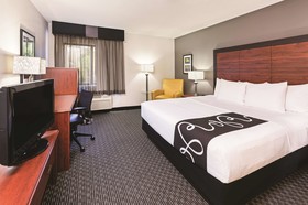 La Quinta Inn & Suites by Wyndham N Little Rock-McCain Mall