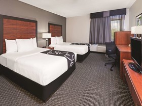 La Quinta Inn & Suites by Wyndham N Little Rock-McCain Mall