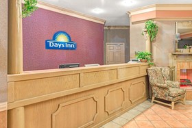 Days Inn & Suites by Wyndham Osceola AR