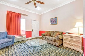 Days Inn & Suites by Wyndham Osceola AR