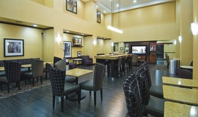 Hampton Inn & Suites Pine Bluff
