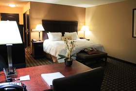 Hampton Inn & Suites Pine Bluff