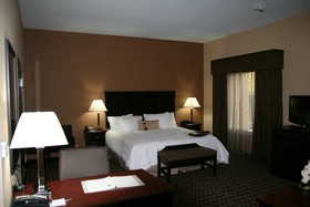 Hampton Inn & Suites Pine Bluff