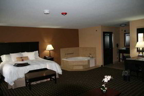 Hampton Inn & Suites Pine Bluff