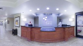 Holiday Inn Express & Suites Pine Bluff/Pines Mall
